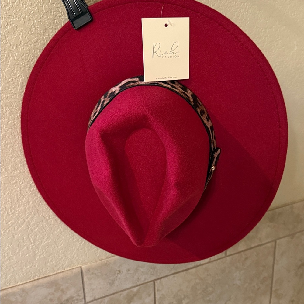 Riah Fashion Red Wide-Brim Hat with Leopard Band